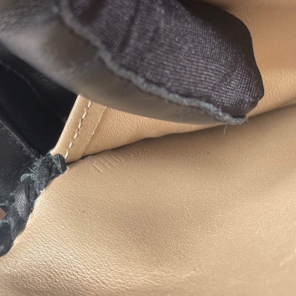 OFFER??LOUIS VUITTON Sara wallet - Picture 14 of 15
